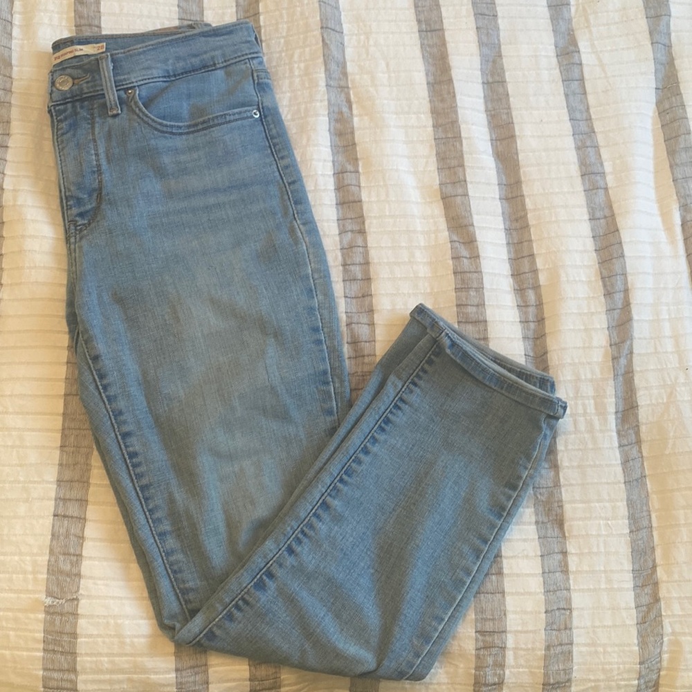 Levis 312 Shaping Slim Jeans